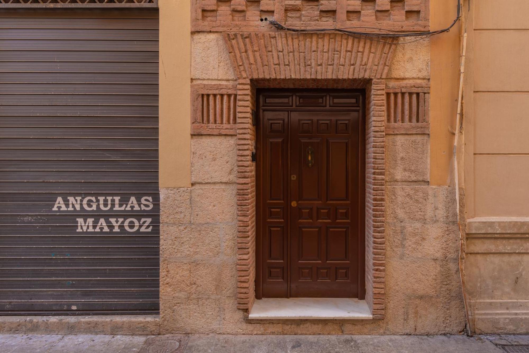 Feelathome Atarazanas Apartments Malaga Exterior photo