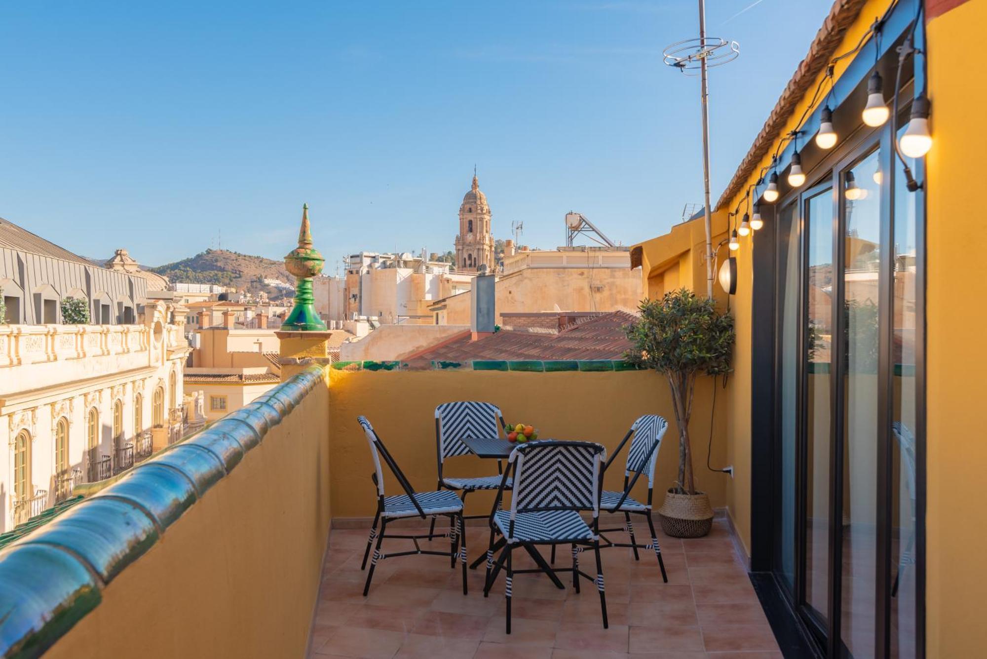 Feelathome Atarazanas Apartments Malaga Exterior photo
