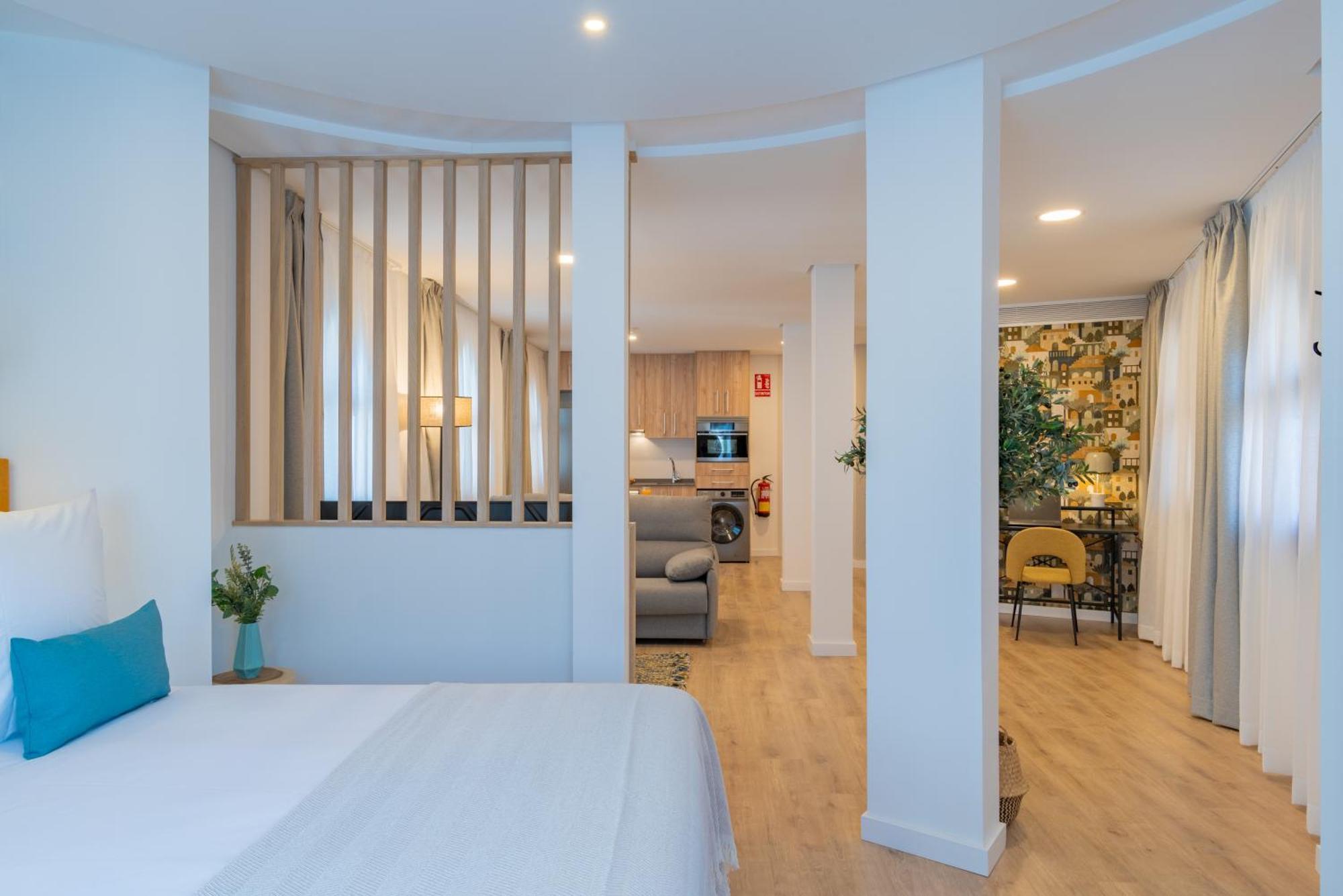 Feelathome Atarazanas Apartments Malaga Exterior photo