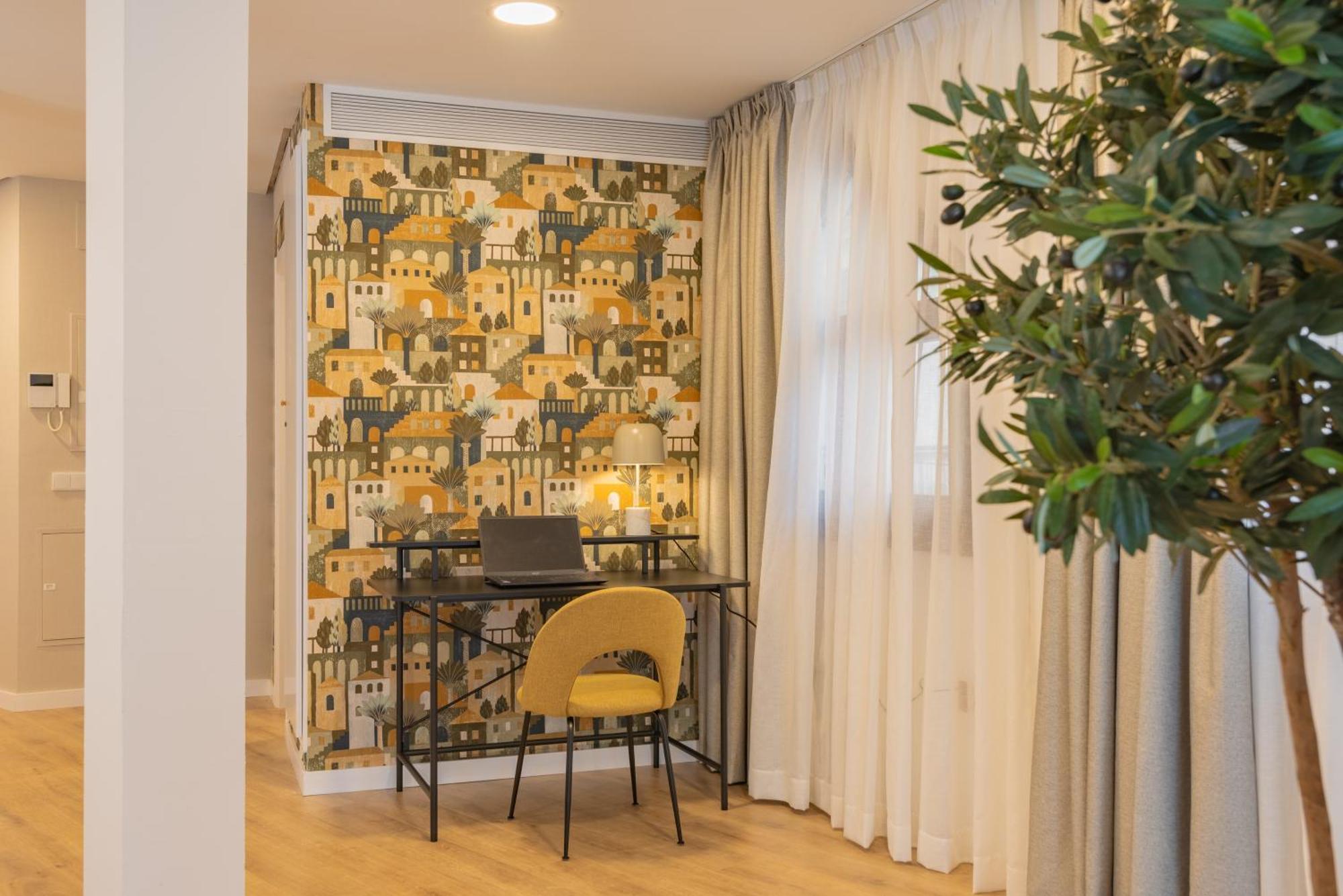Feelathome Atarazanas Apartments Malaga Exterior photo